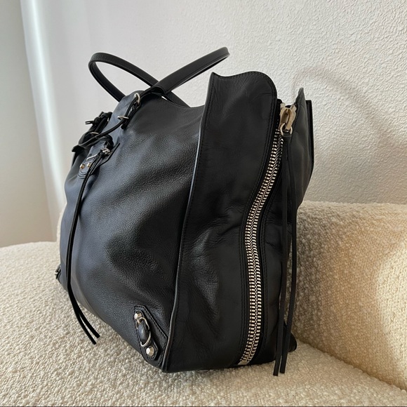 Balenciaga Black Leather Tote - Picture 3 of 15